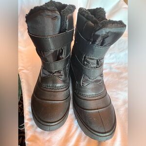 Wonder Nation Girls Snow Boots